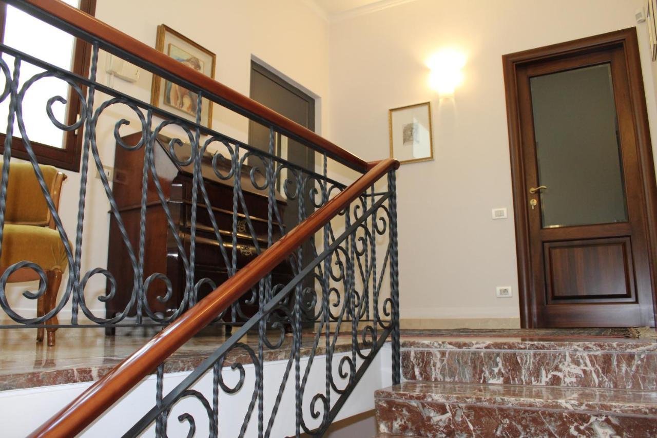 Tres Chic Bed & Breakfast Civitanova Marche Exterior photo